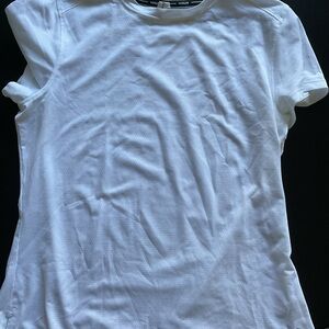 Under Armour White Short Sleeve Women's Tee